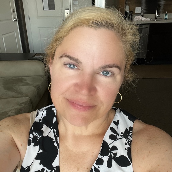 Meet your Posher, Kristi - Picture 3 of 3